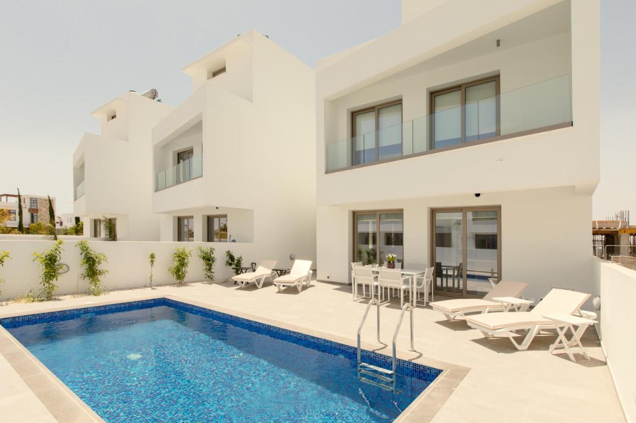Palm Tree Villas Livadhia Zewnętrze zdjęcie