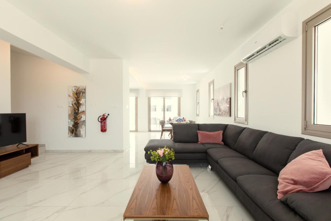 Palm Tree Villas Livadhia Zewnętrze zdjęcie